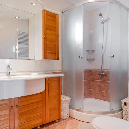 Spacious With Garden 3 Min To 빌라 Çeşme